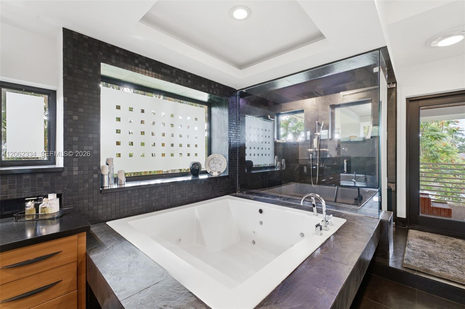 10708 Indian Trail