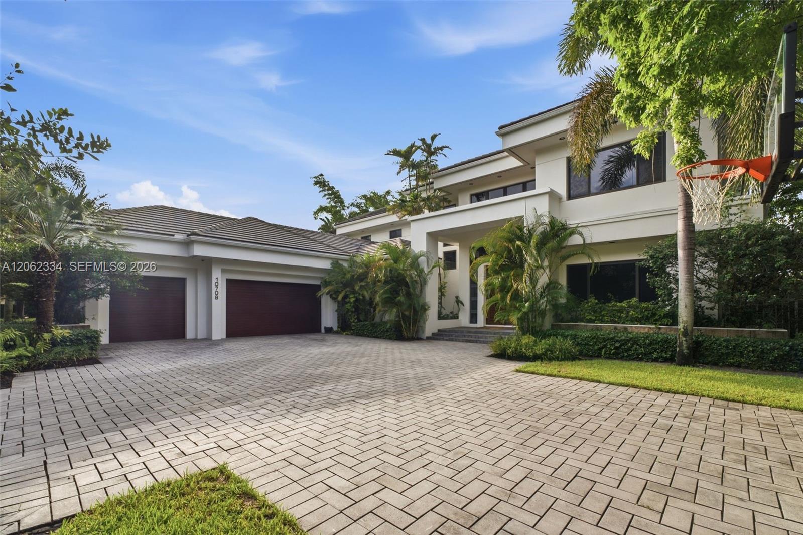 10708 Indian Trail