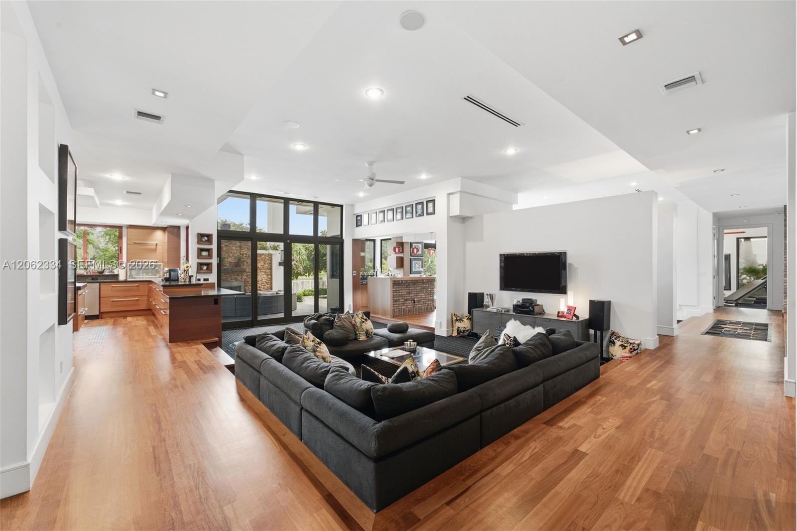10708 Indian Trail