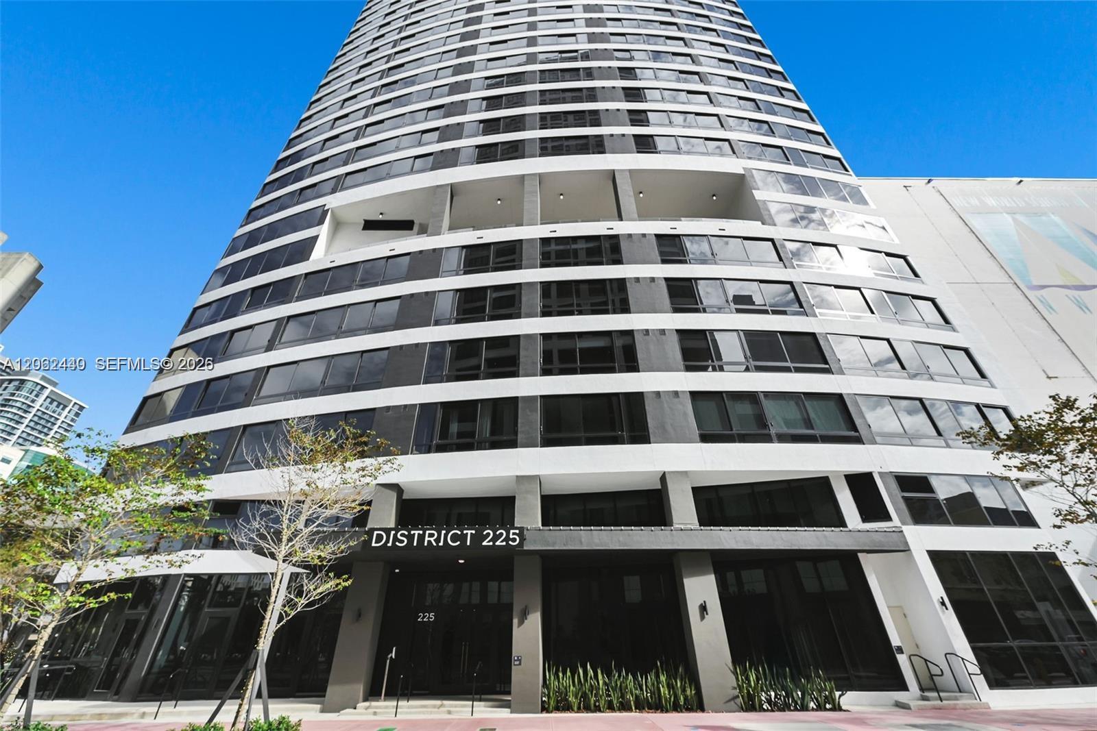 225 N Miami Avenue
