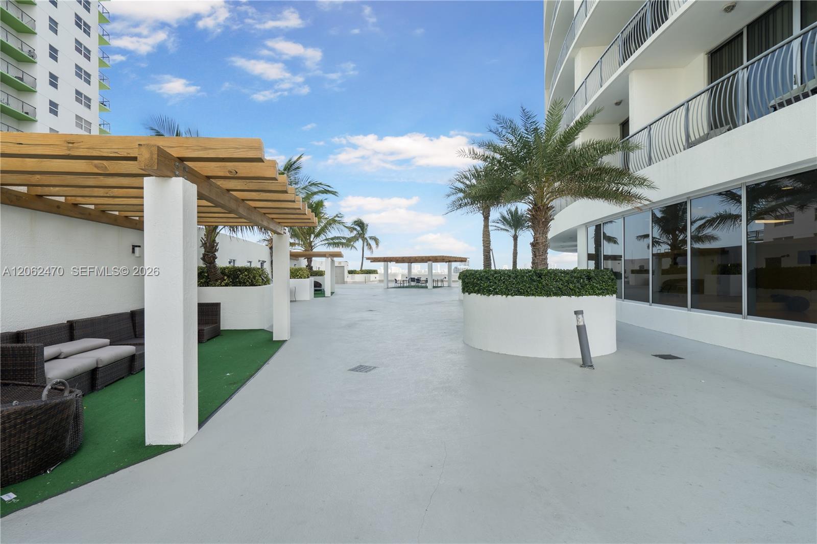 1750 N Bayshore Drive