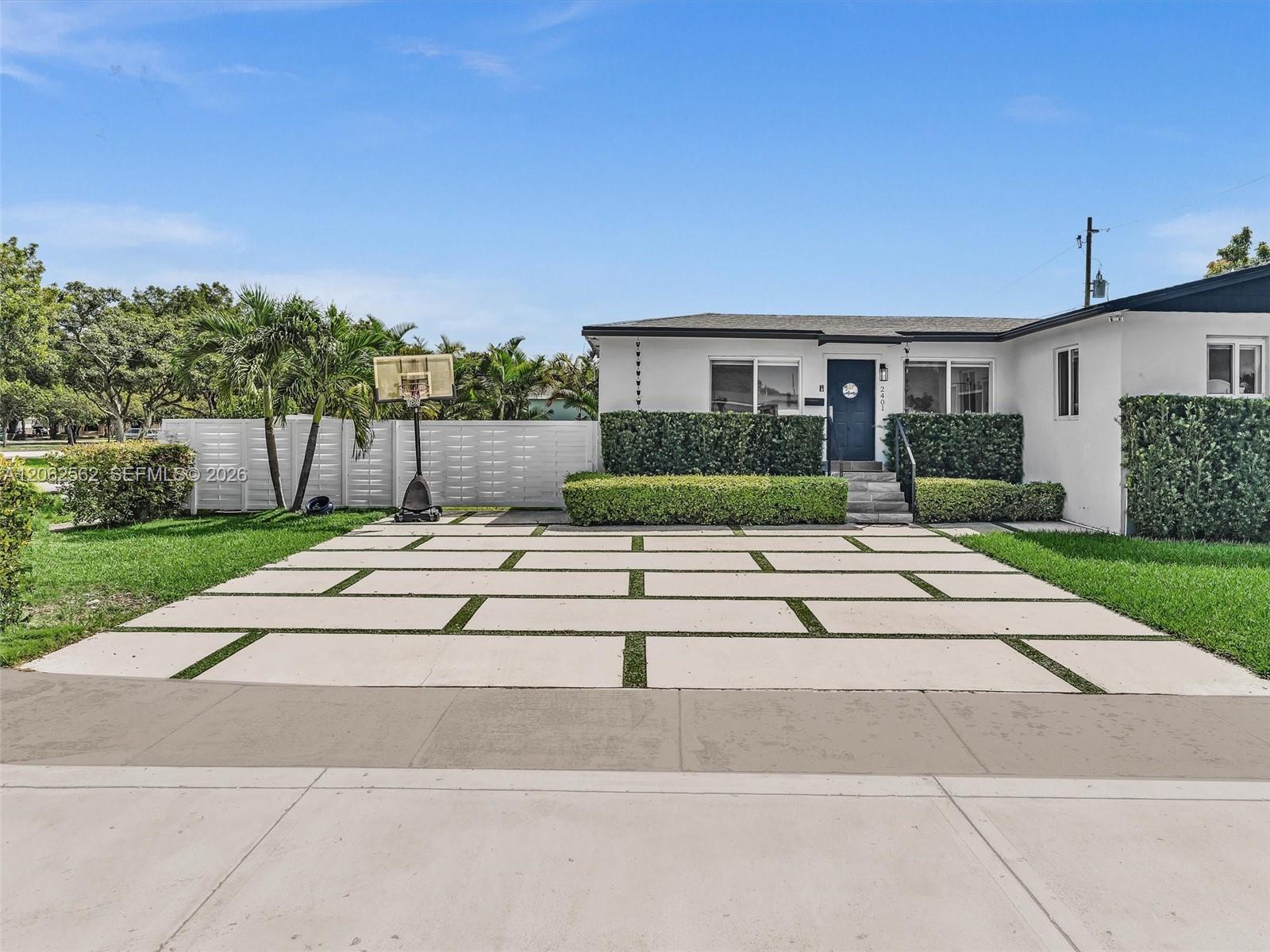 2401 SW 83rd Avenue