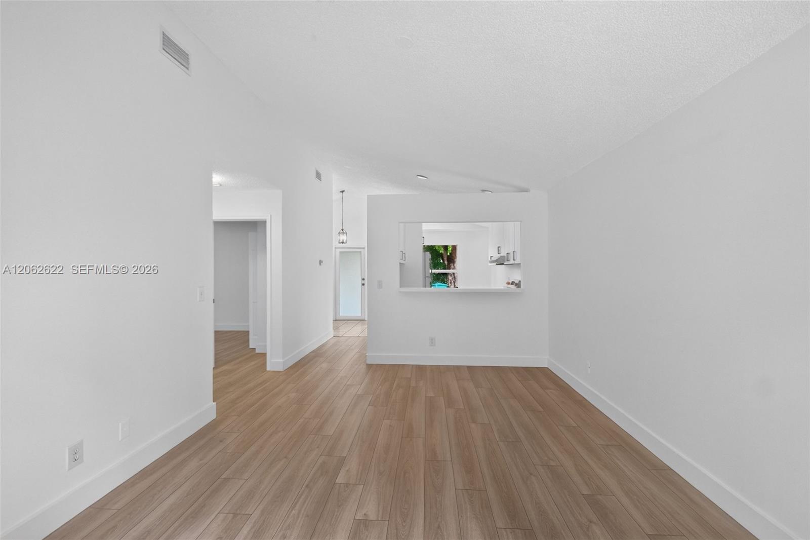 792 SW 9th Street