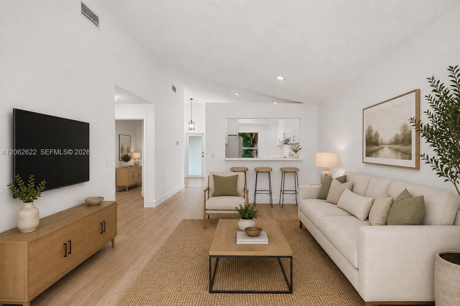 792 SW 9th Street