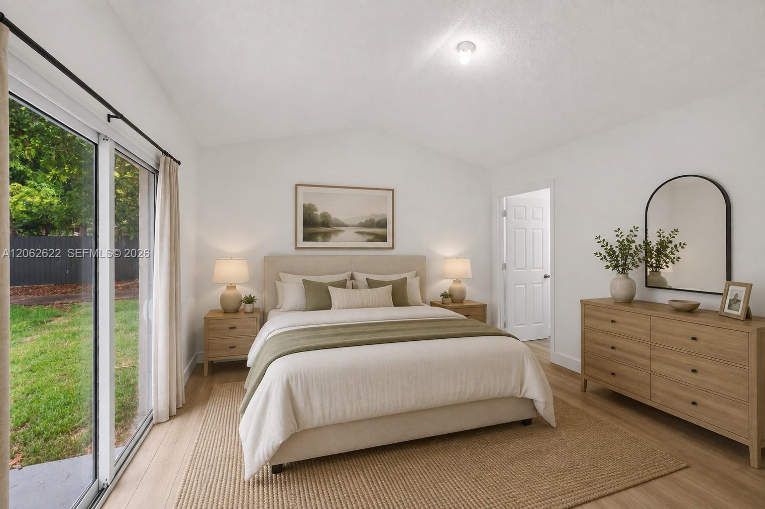 792 SW 9th Street