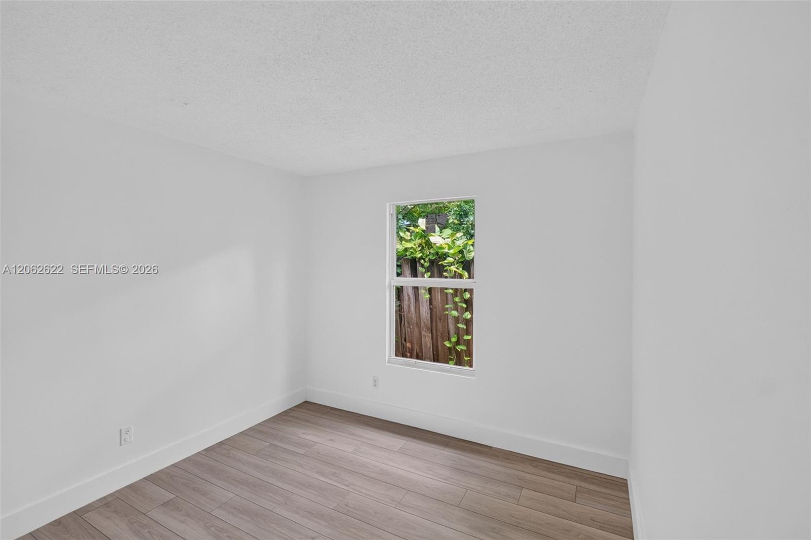 792 SW 9th Street