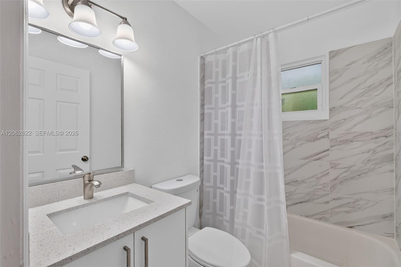 792 SW 9th Street