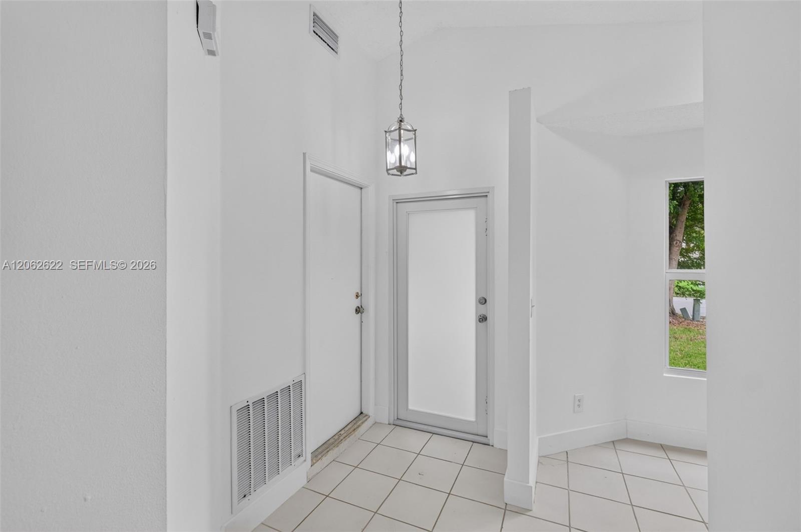 792 SW 9th Street