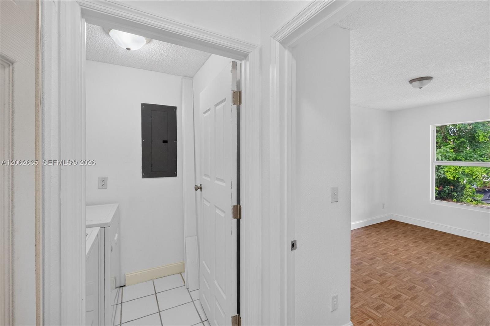 744 SW 9th Street
