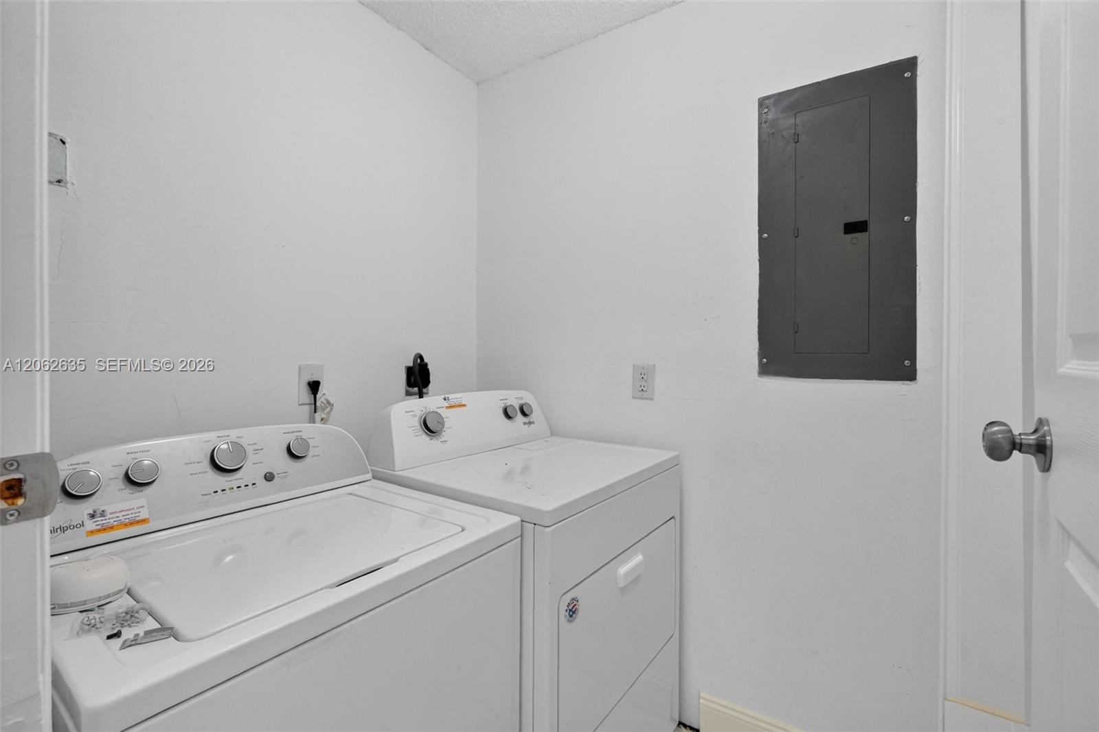 744 SW 9th Street