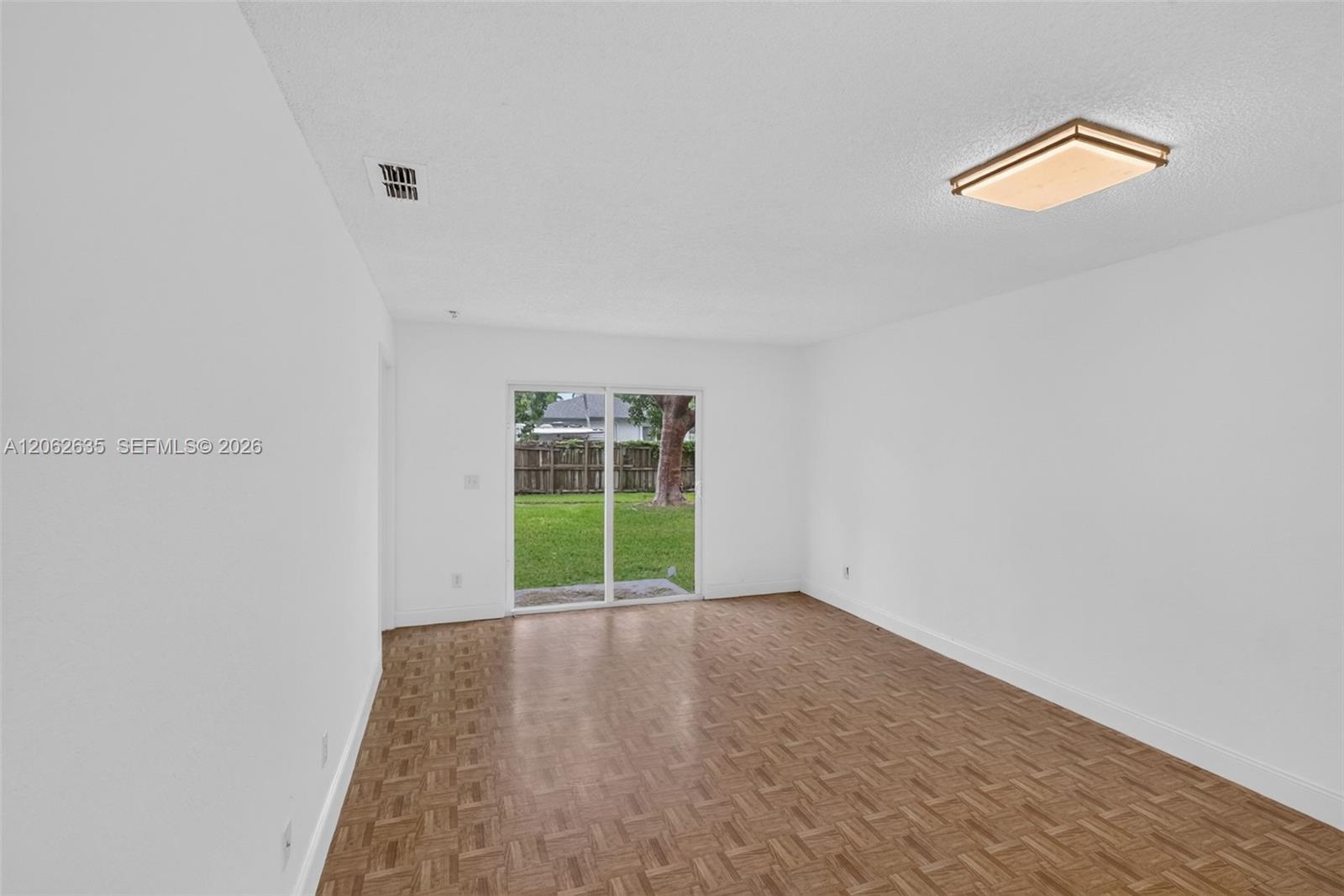 744 SW 9th Street
