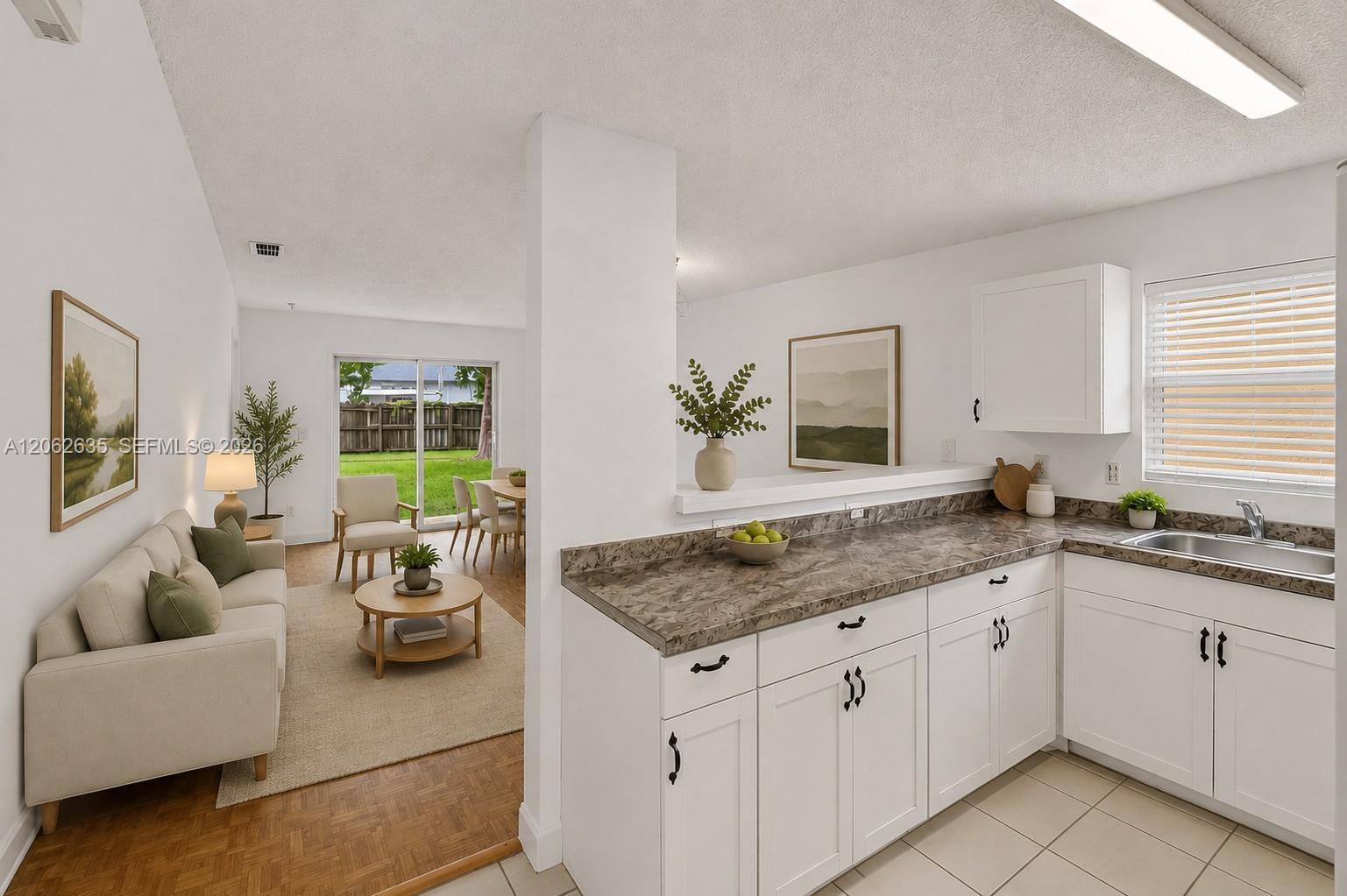 744 SW 9th Street