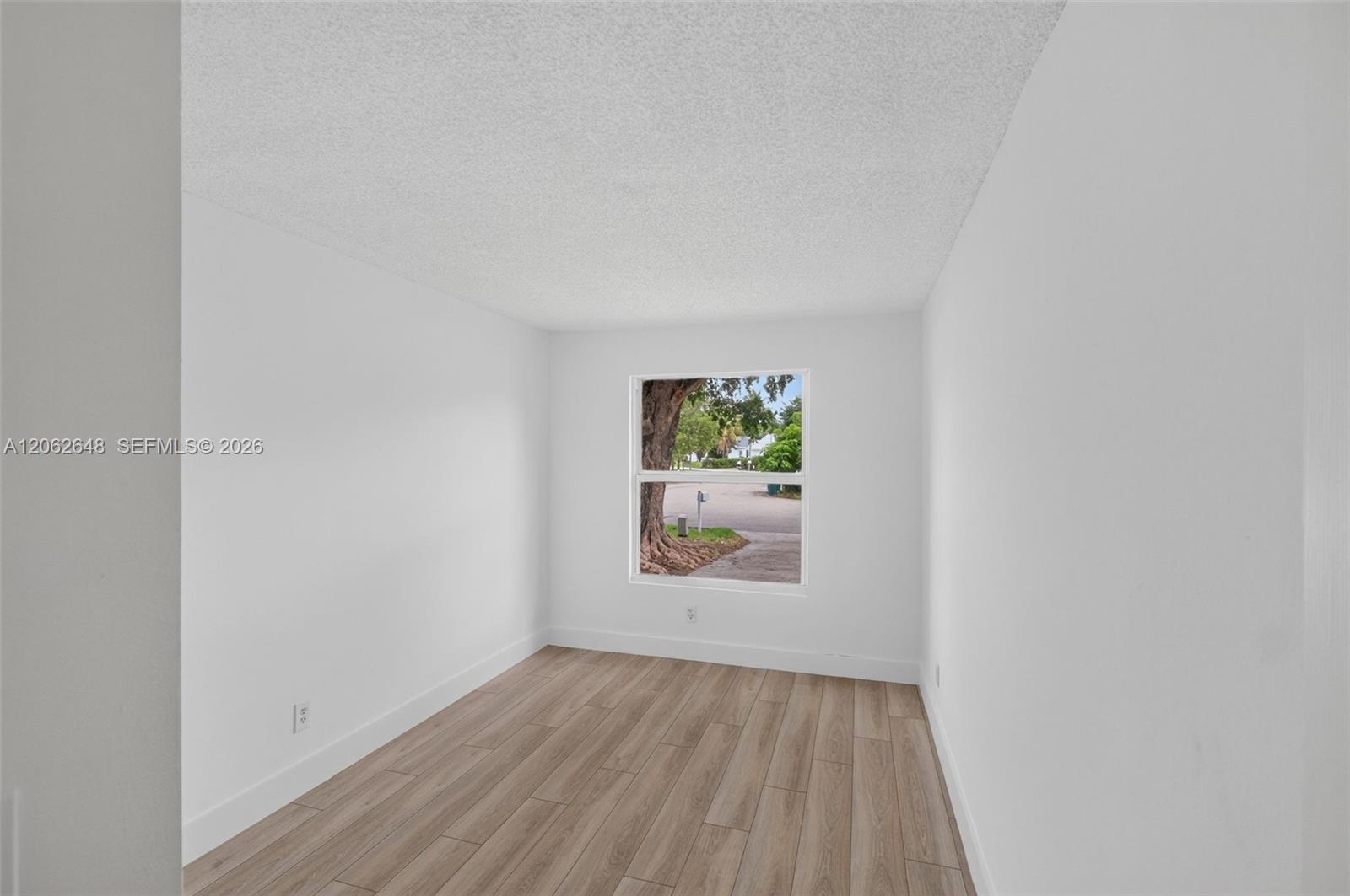 731 SW 10th Street