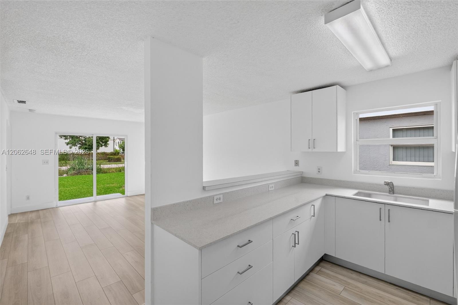 731 SW 10th Street