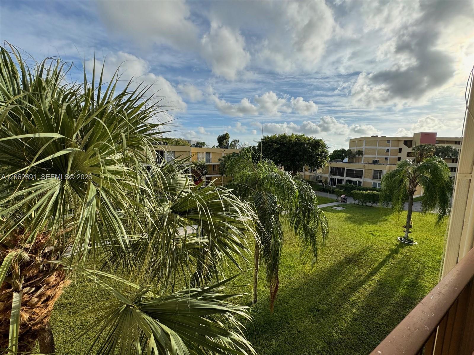 9240 Fontainebleau Boulevard