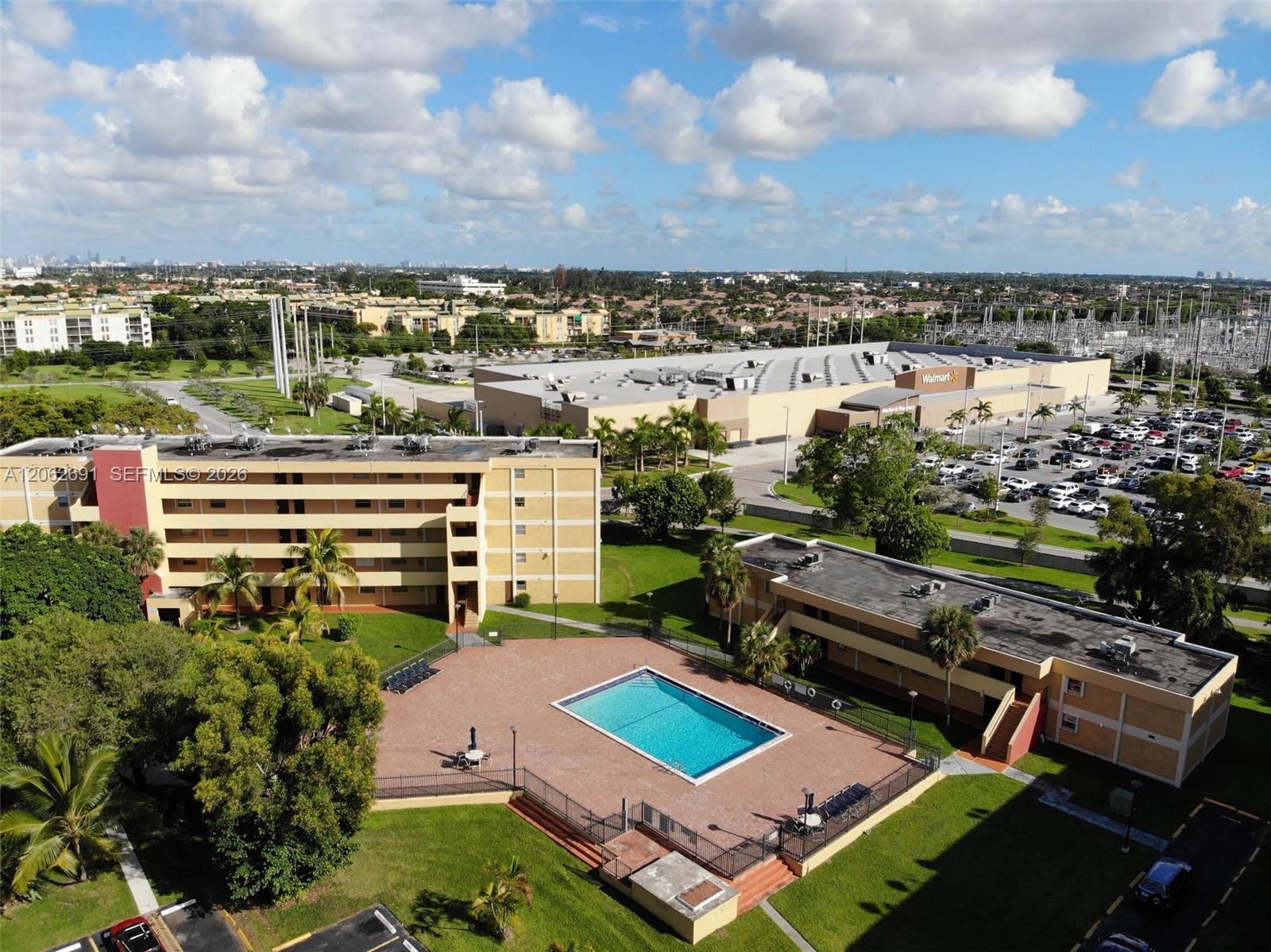 9240 Fontainebleau Boulevard