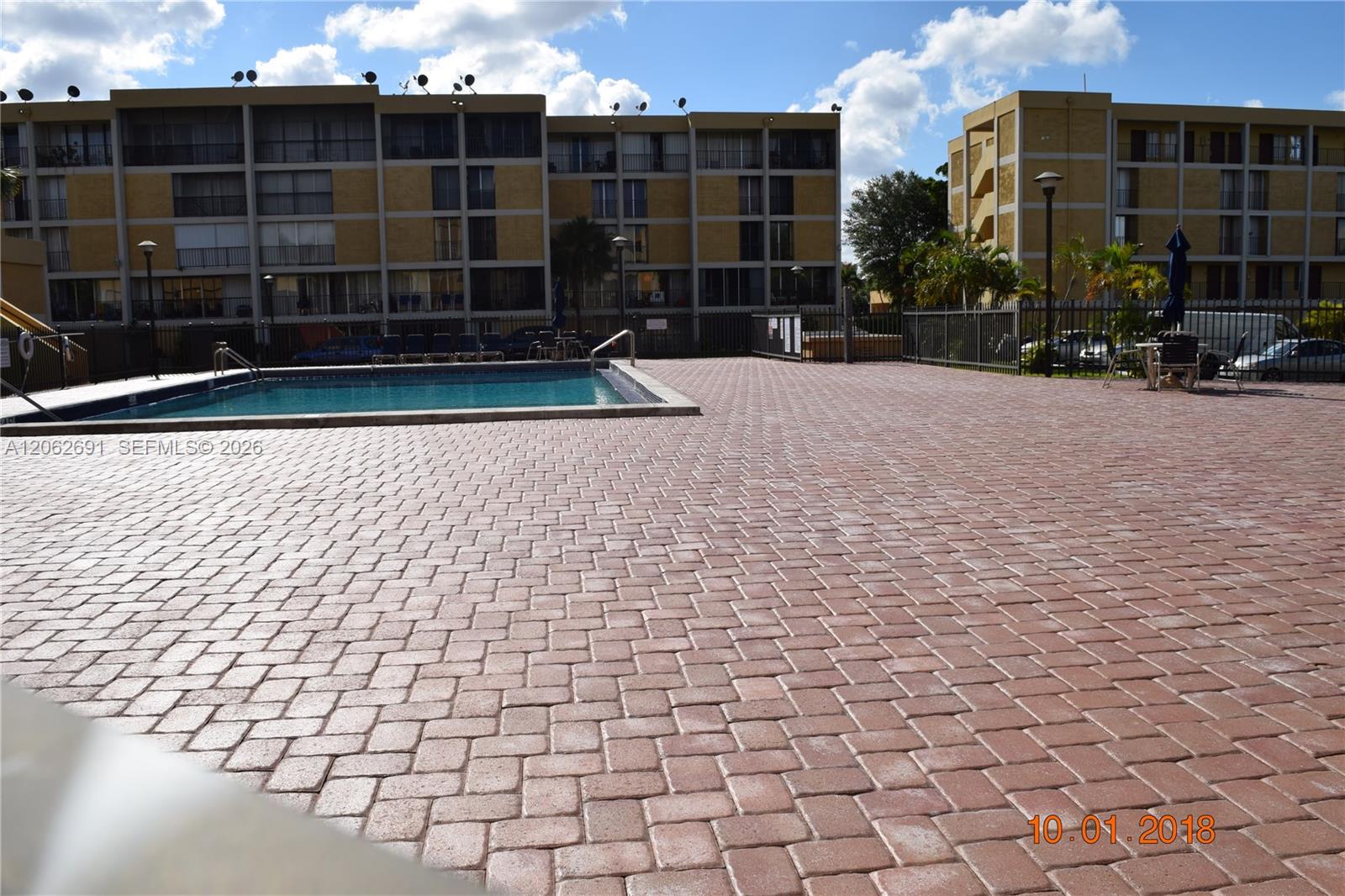 9240 Fontainebleau Boulevard