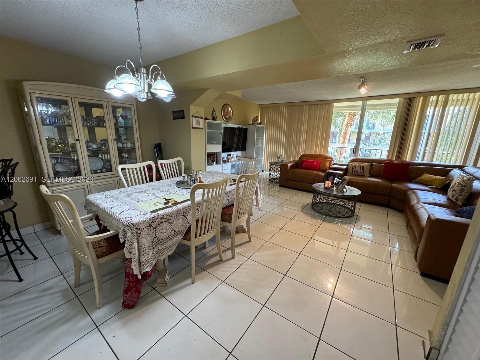 9240 Fontainebleau Boulevard