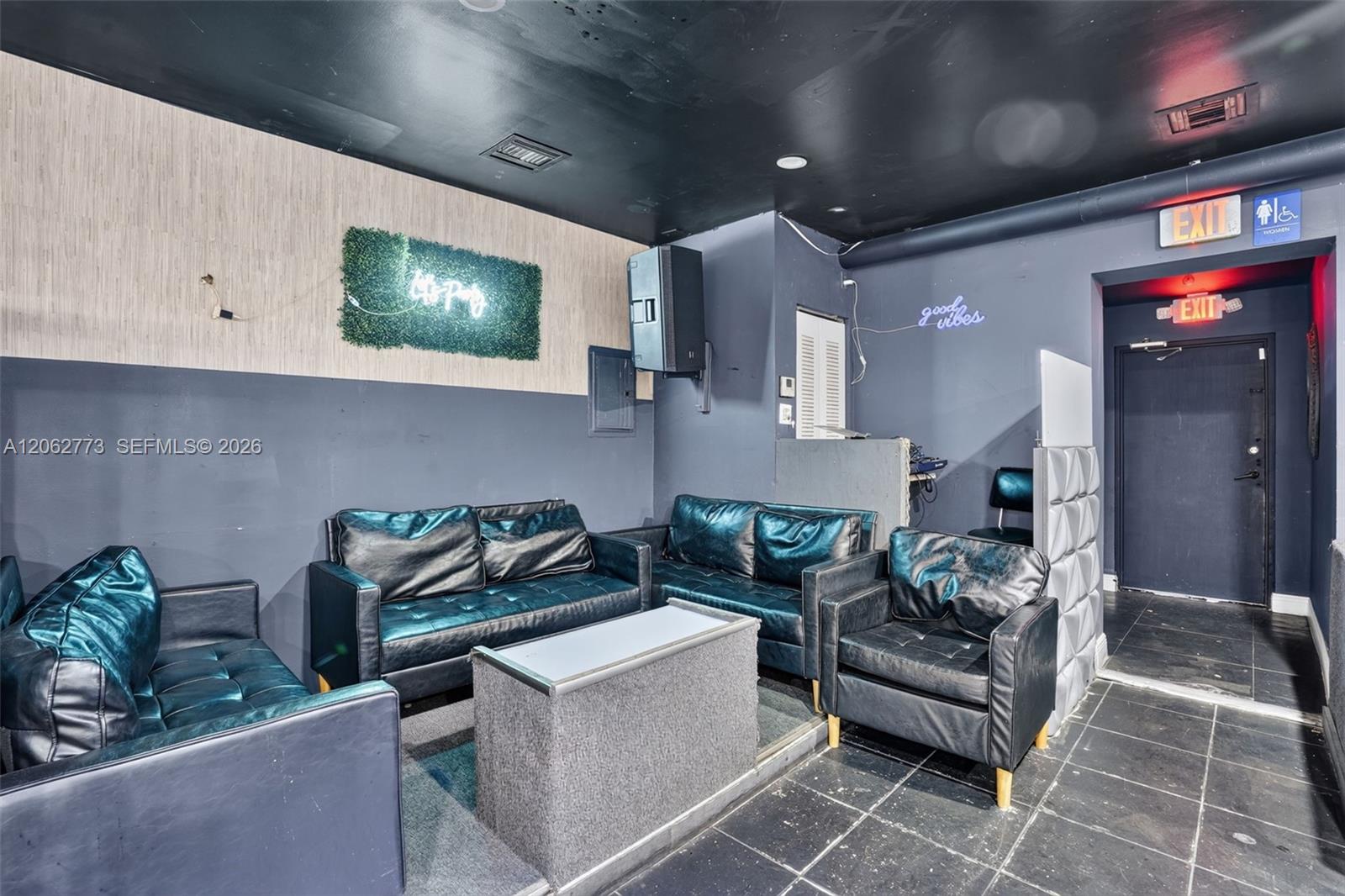 Cafeteria \u0026 Sports Cafeteria \u0026 Sports Bar For Sale In Hialeah