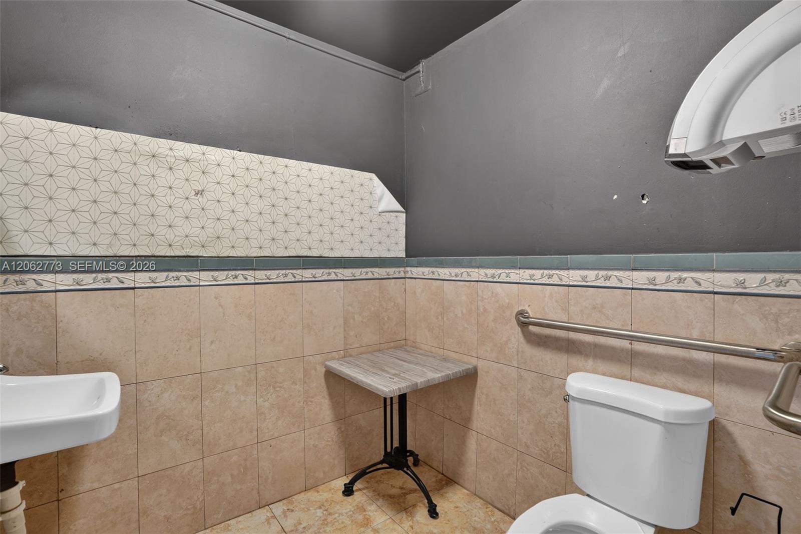Cafeteria \u0026 Sports Cafeteria \u0026 Sports Bar For Sale In Hialeah