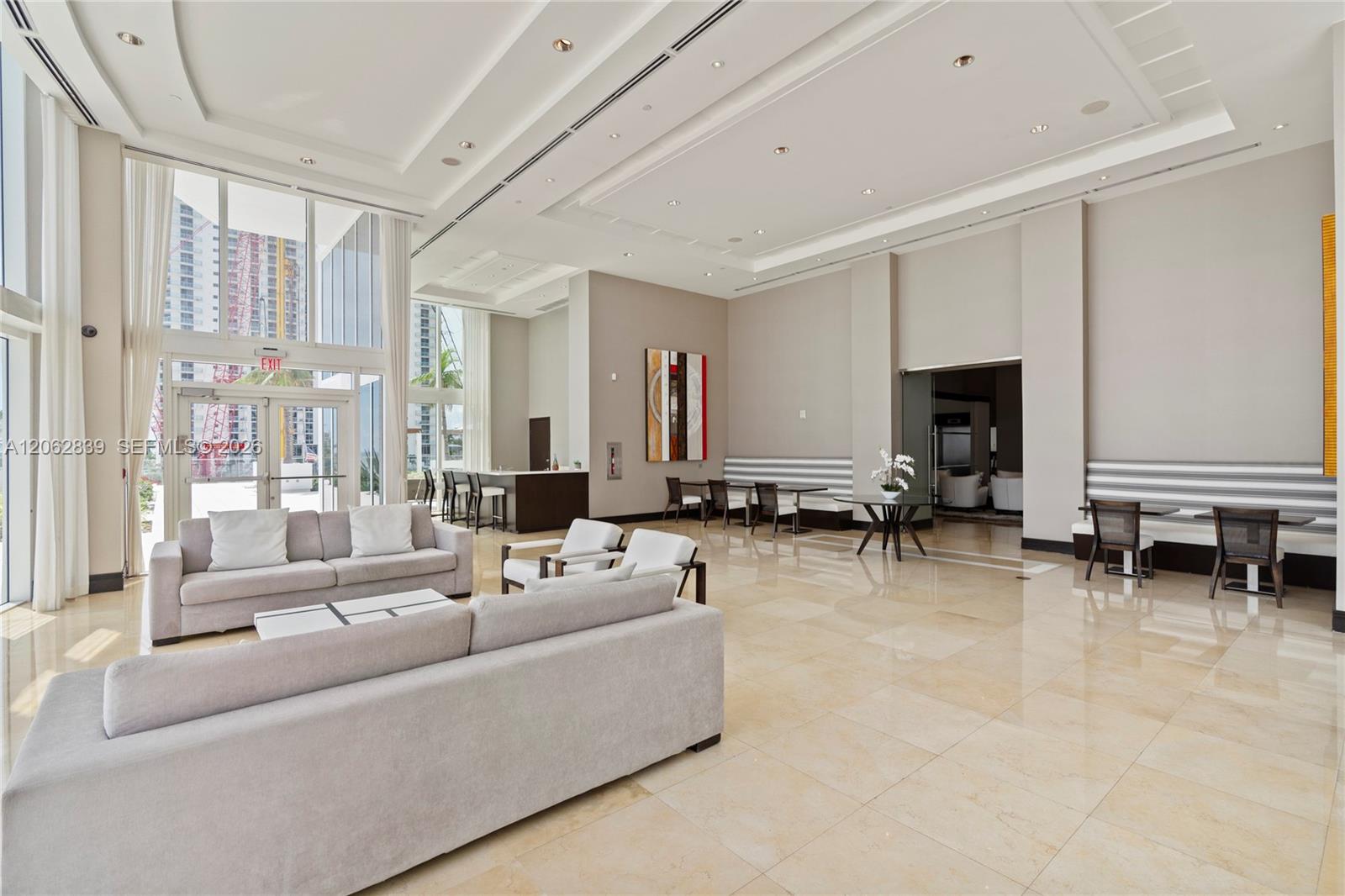 18911 Collins Avenue