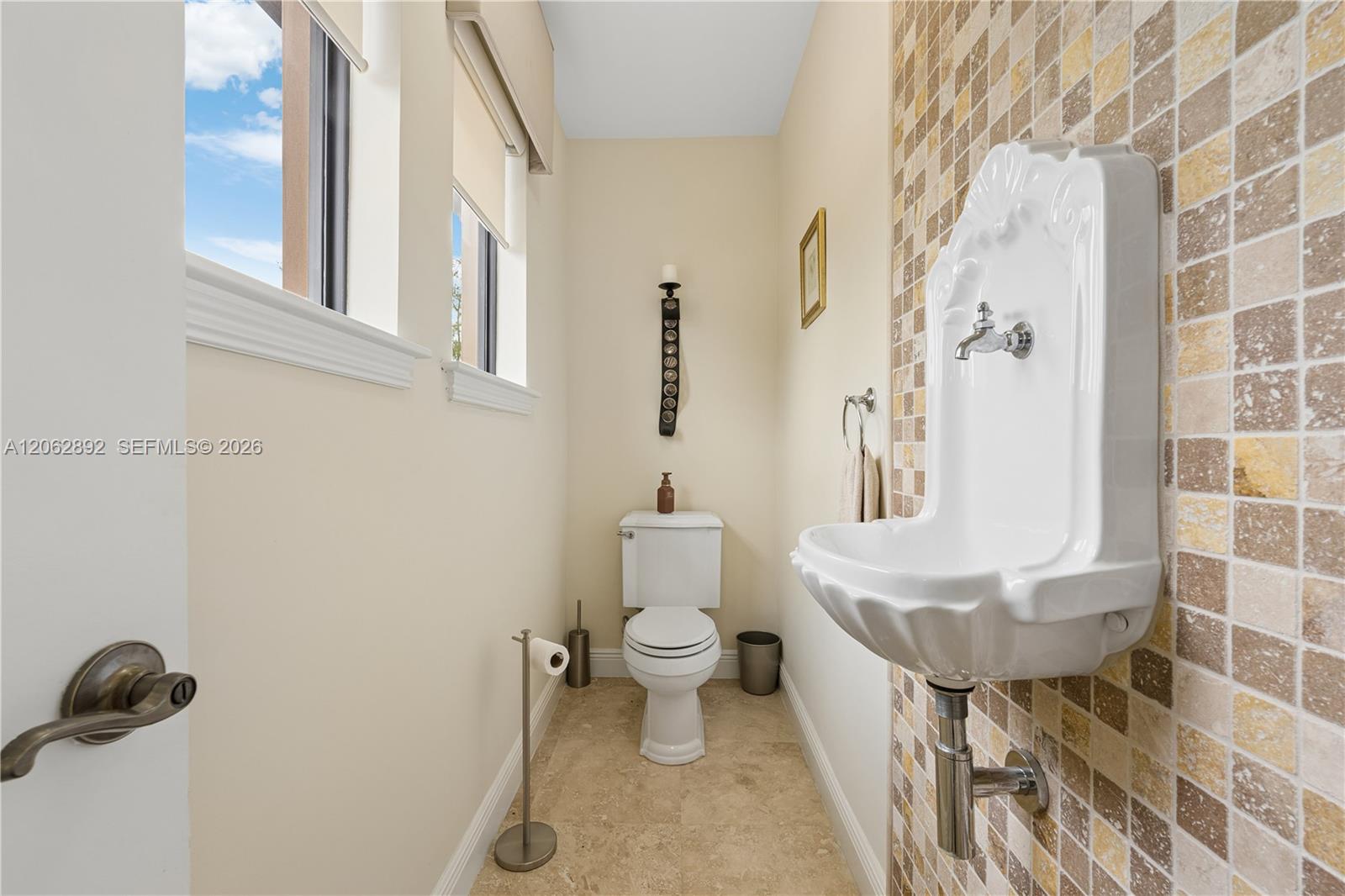 6234 Paradise Point Drive