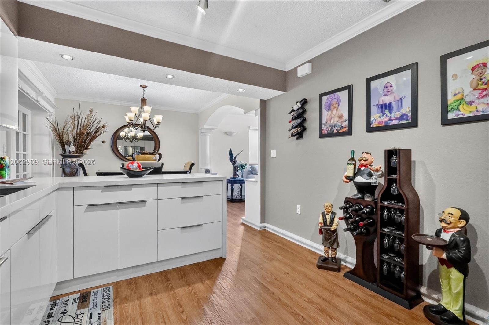 910 W 37th Street