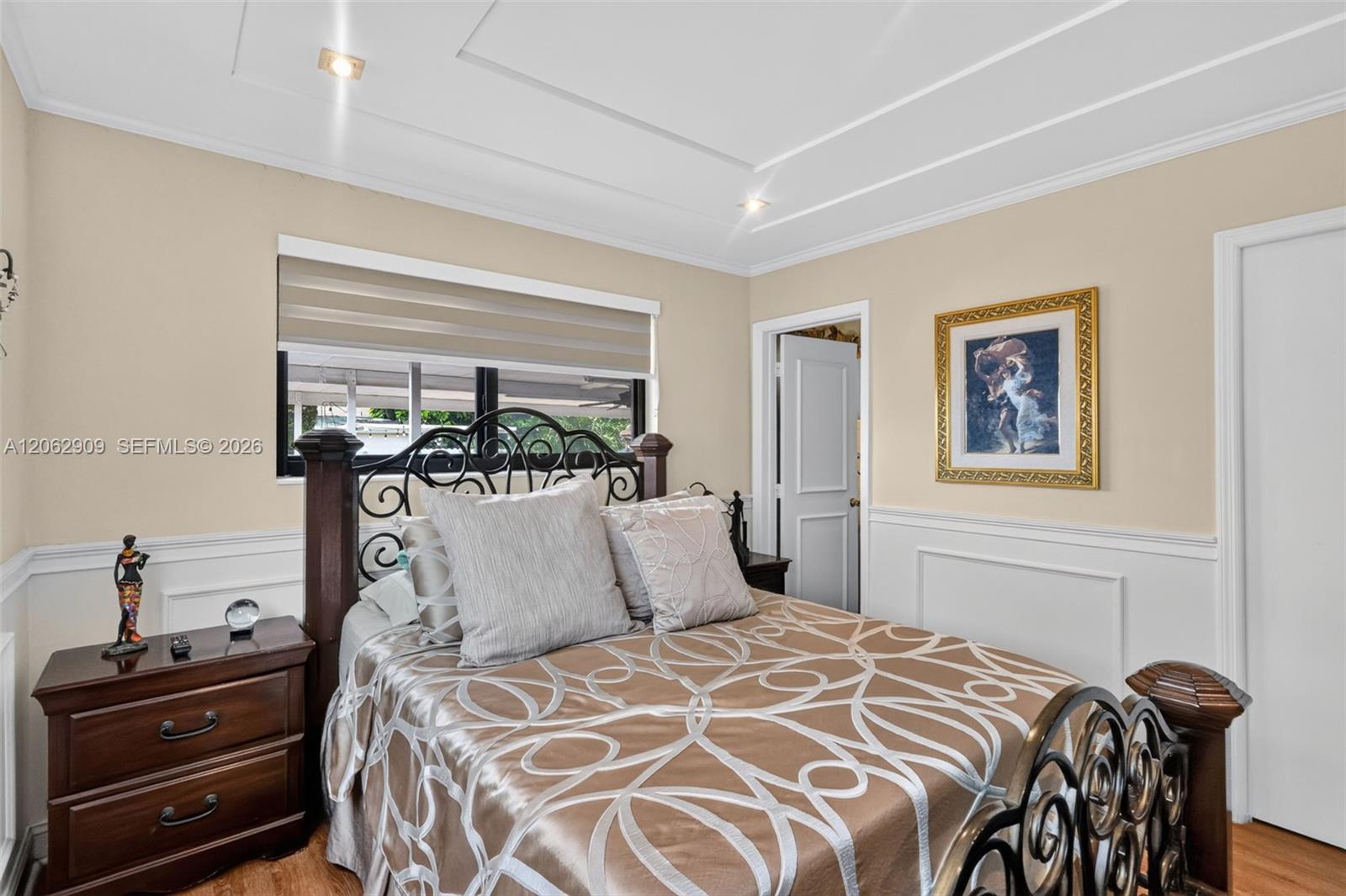 910 W 37th Street