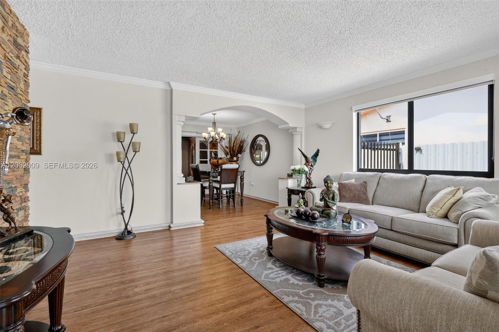 910 W 37th Street