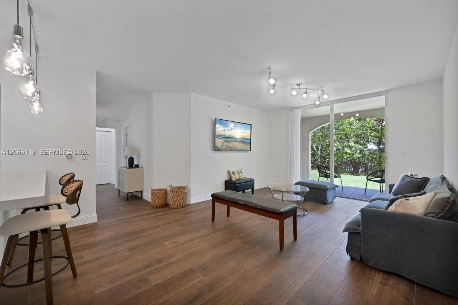 19601 E Country Club Drive