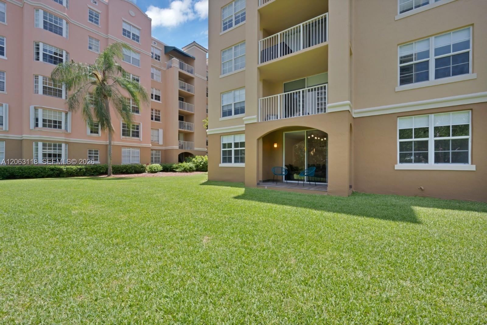 19601 E Country Club Drive