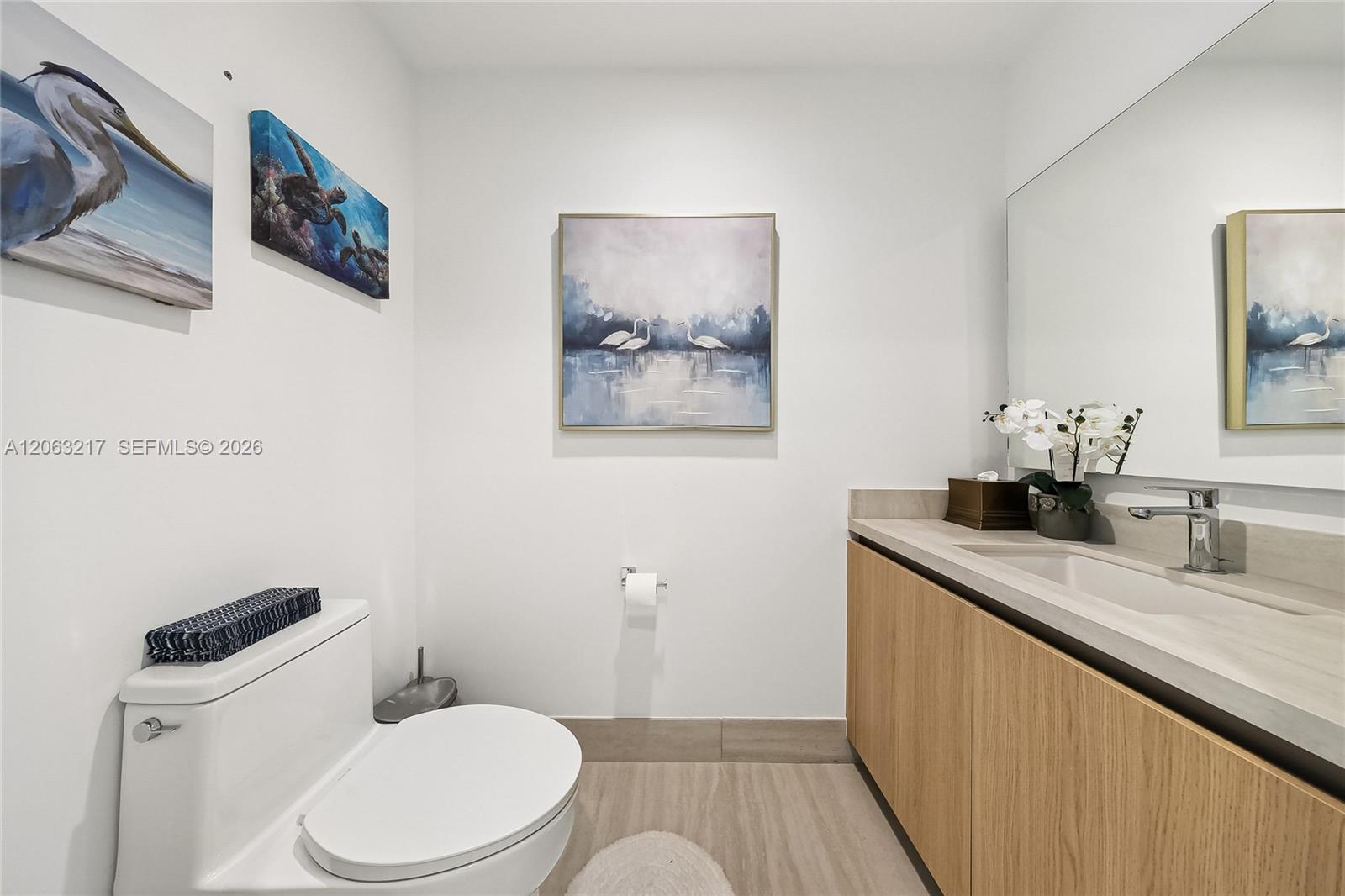 2411 Laguna Circle
