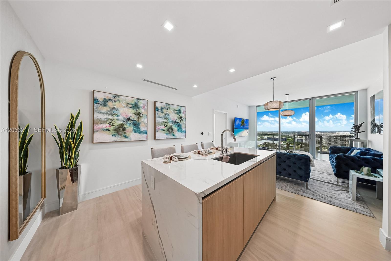 2411 Laguna Circle