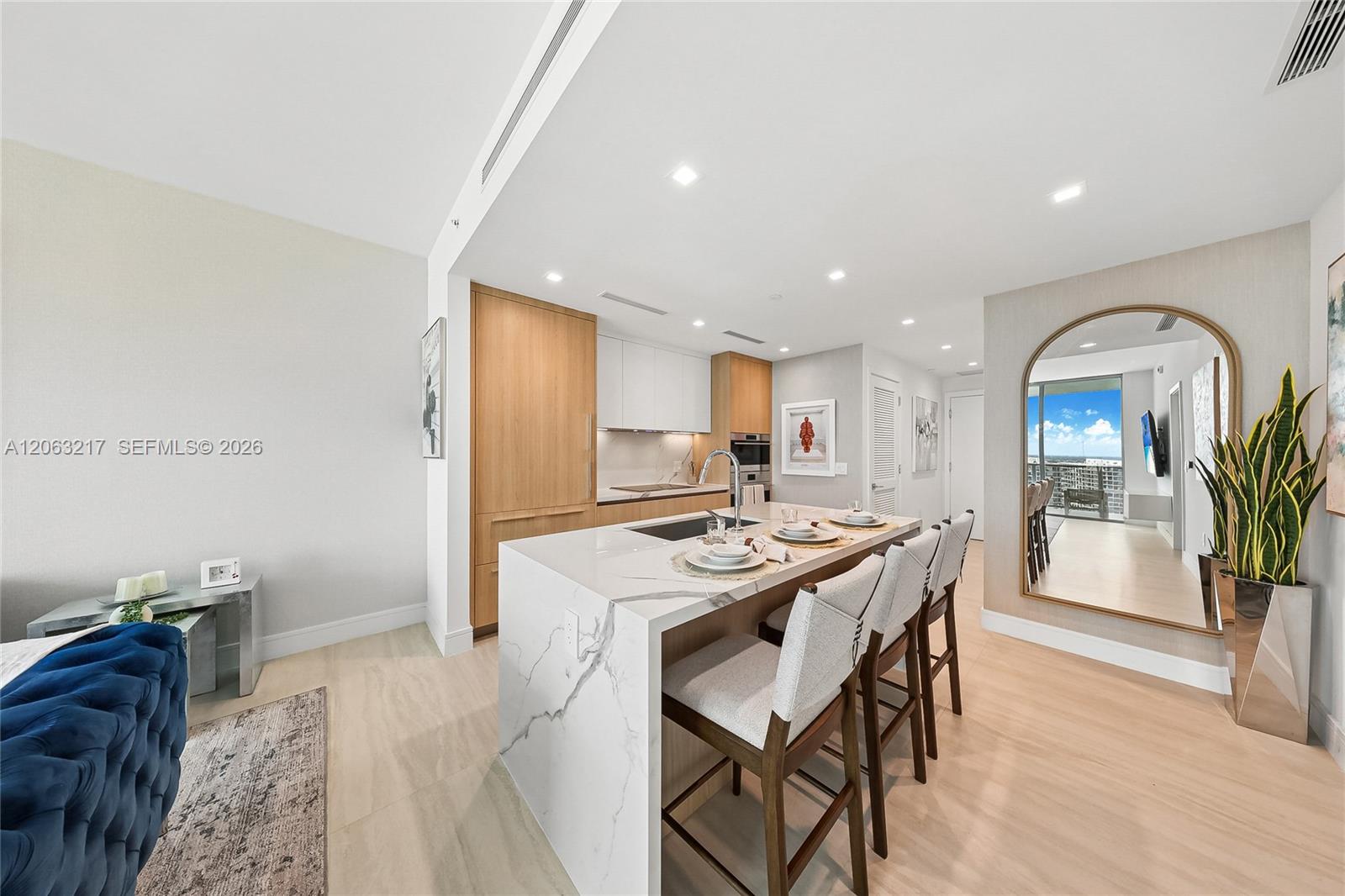 2411 Laguna Circle
