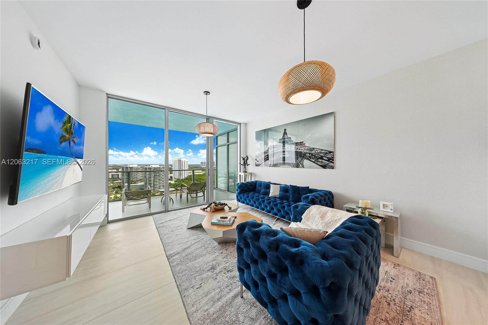 2411 Laguna Circle