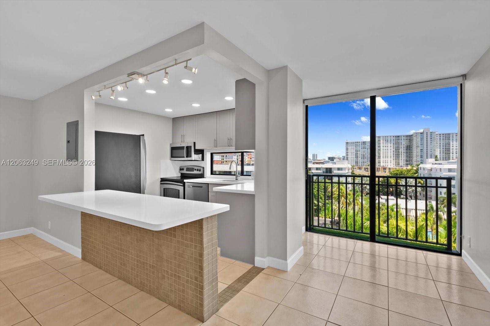 17021 N Bay Road