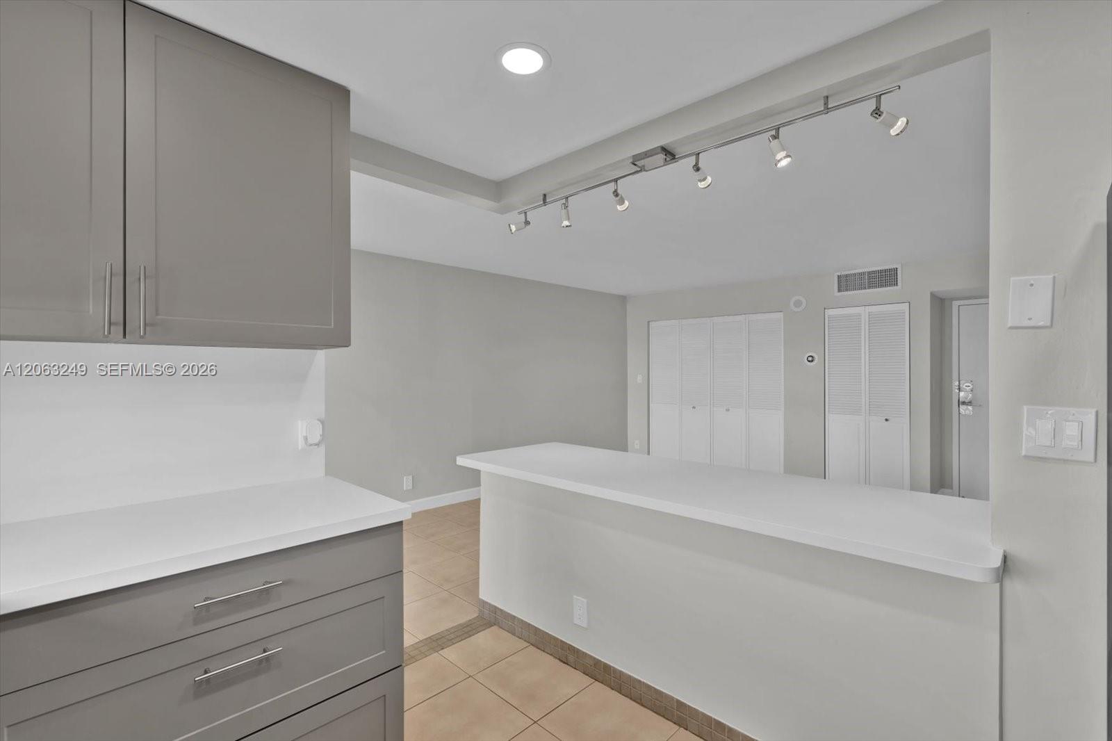 17021 N Bay Road
