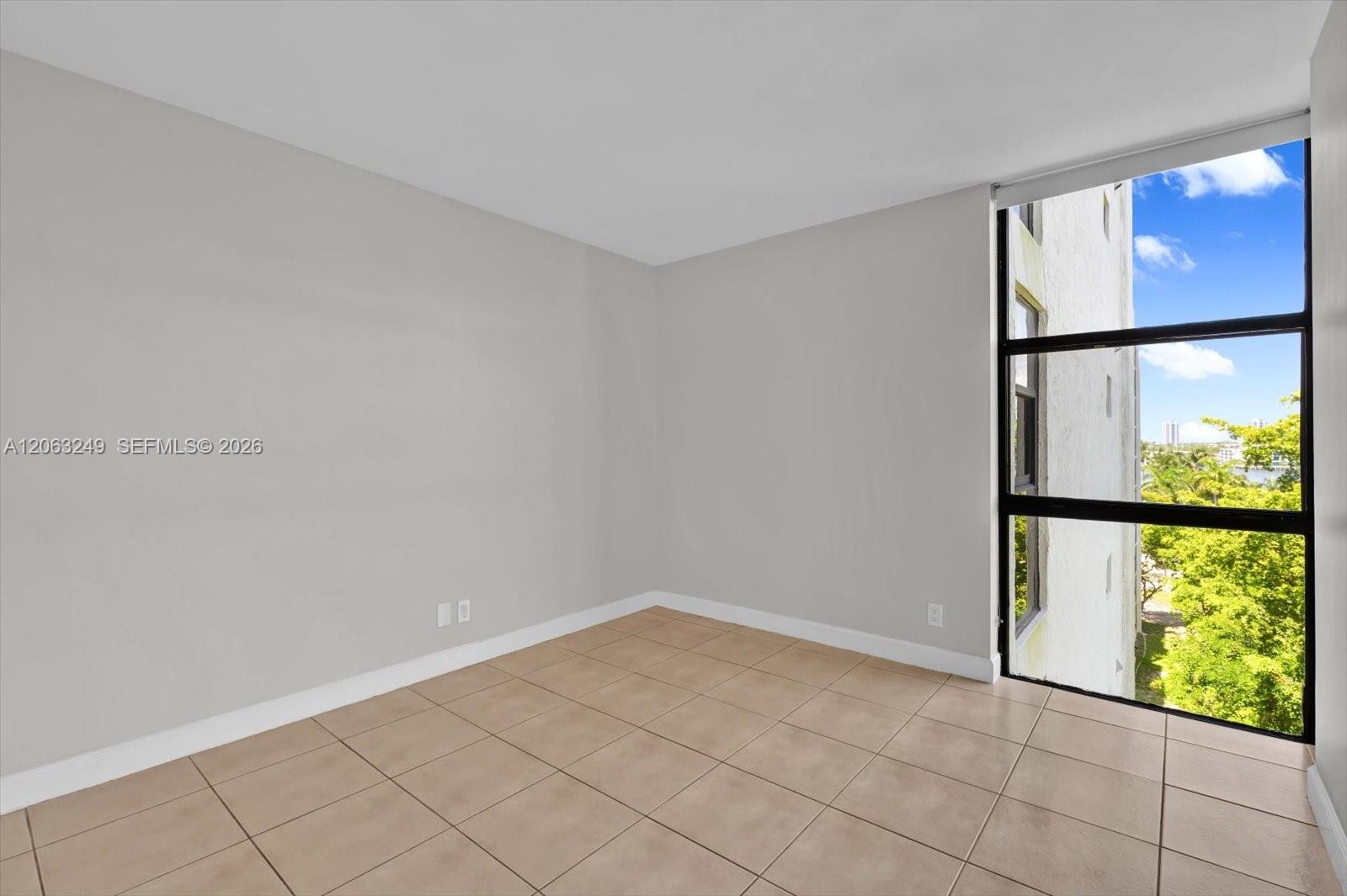 17021 N Bay Road