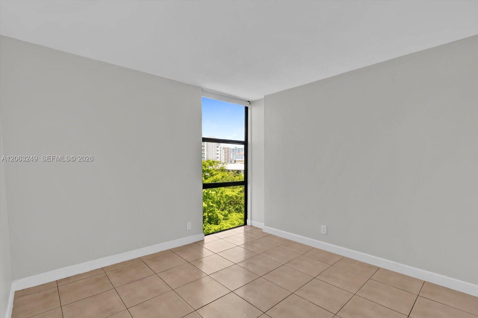 17021 N Bay Road