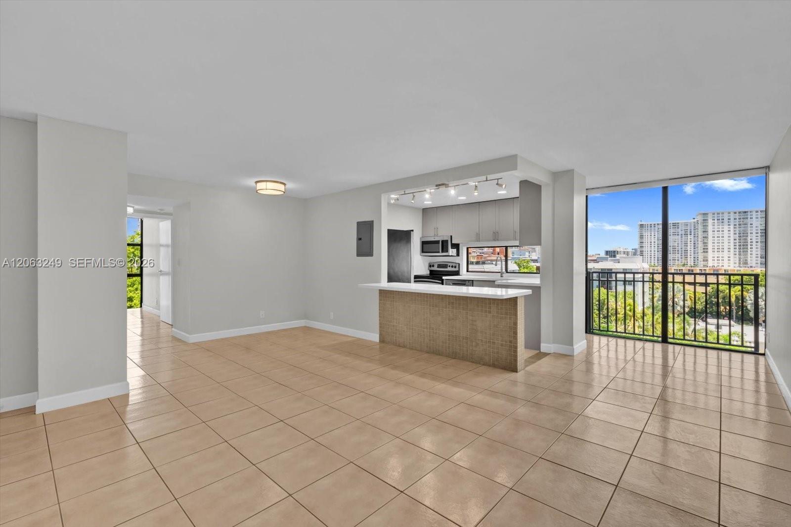 17021 N Bay Road