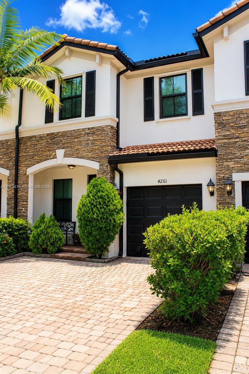 4261 SW 164th Court