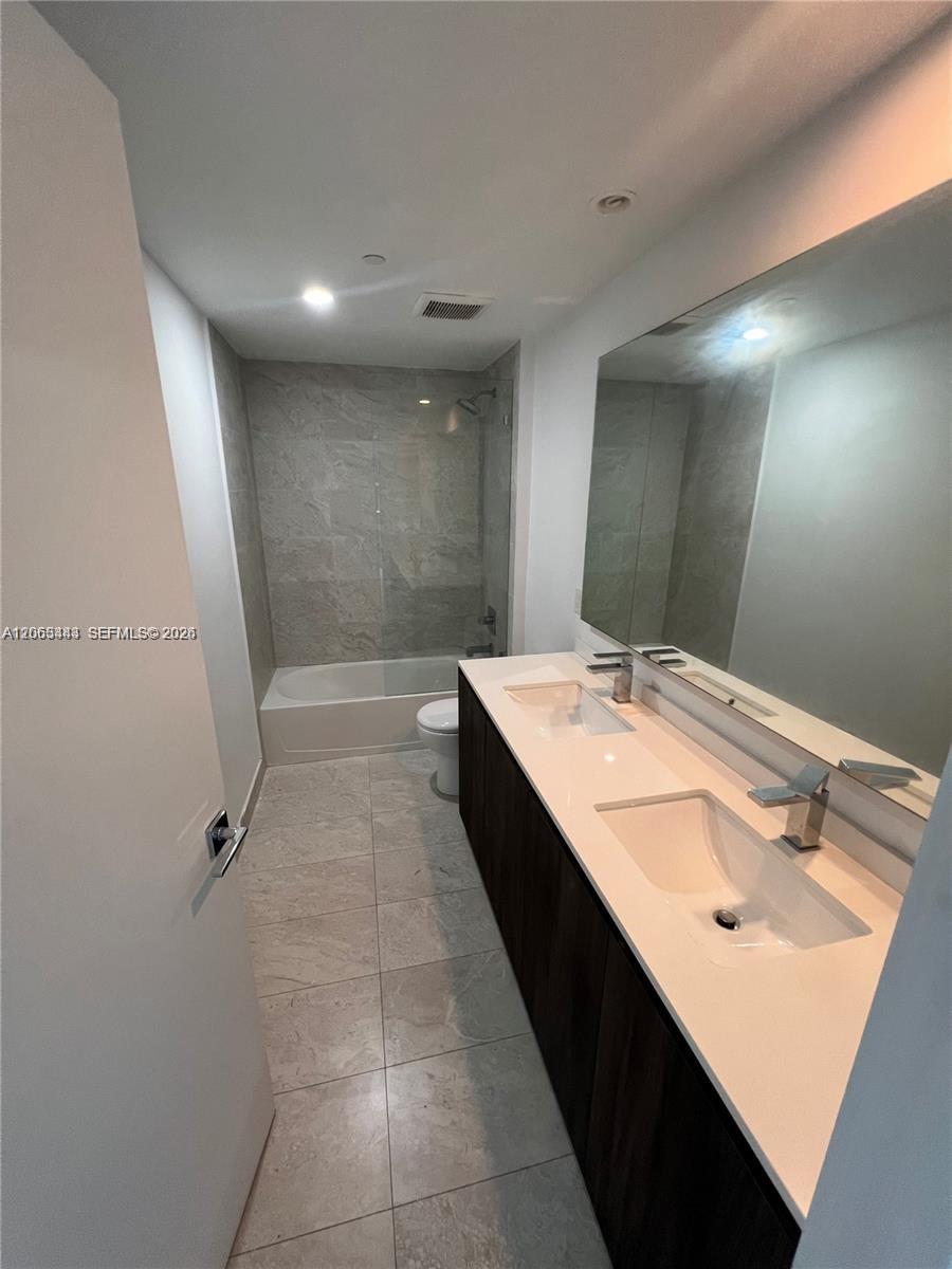 488 NE 18th Street