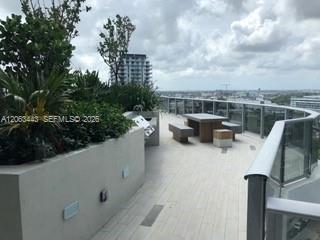 488 NE 18th Street