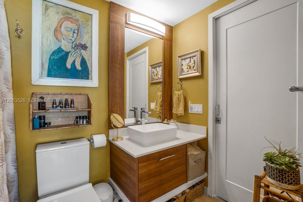 601 NE 27th Street