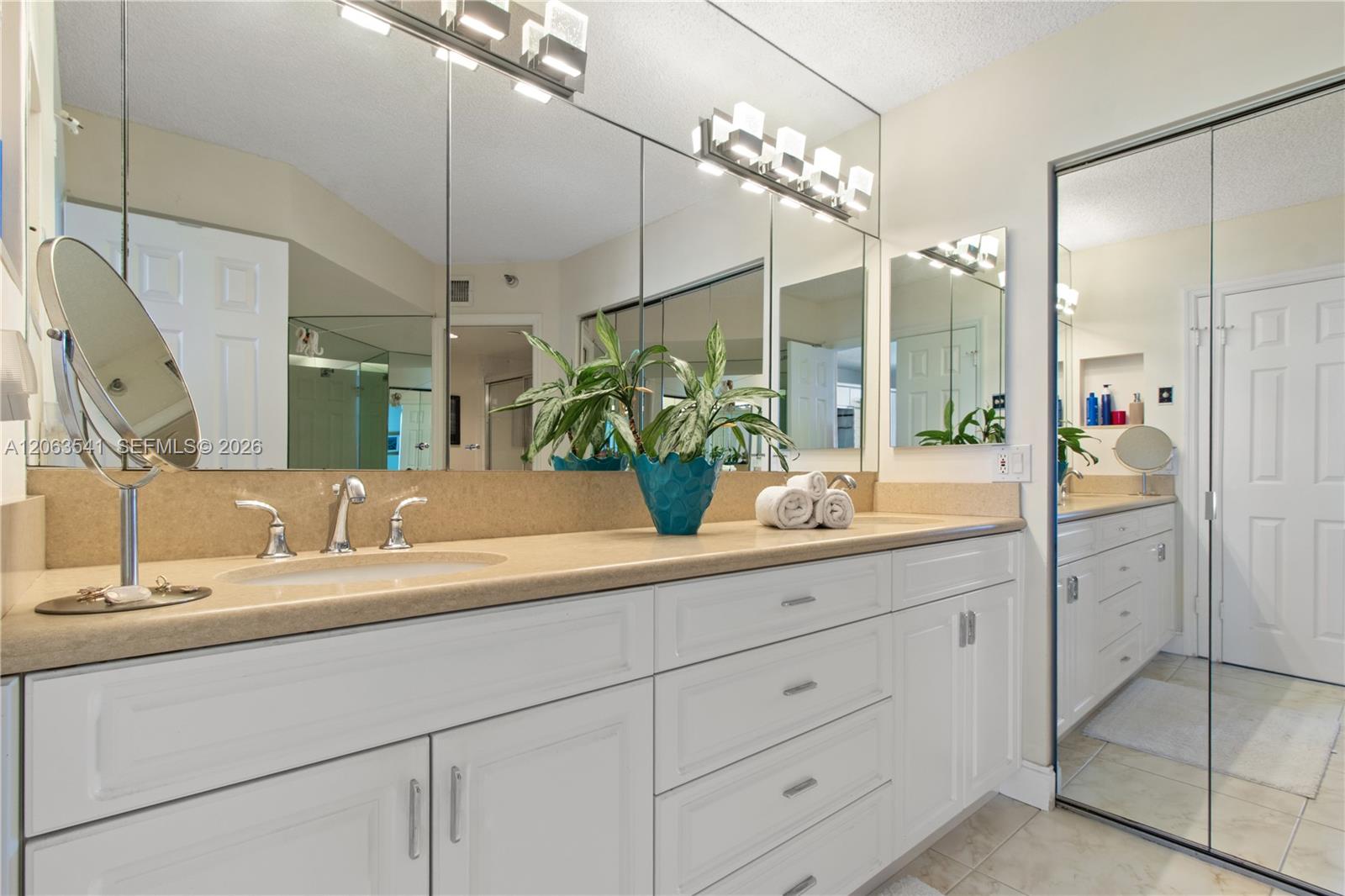 3500 Mystic Pointe Drive