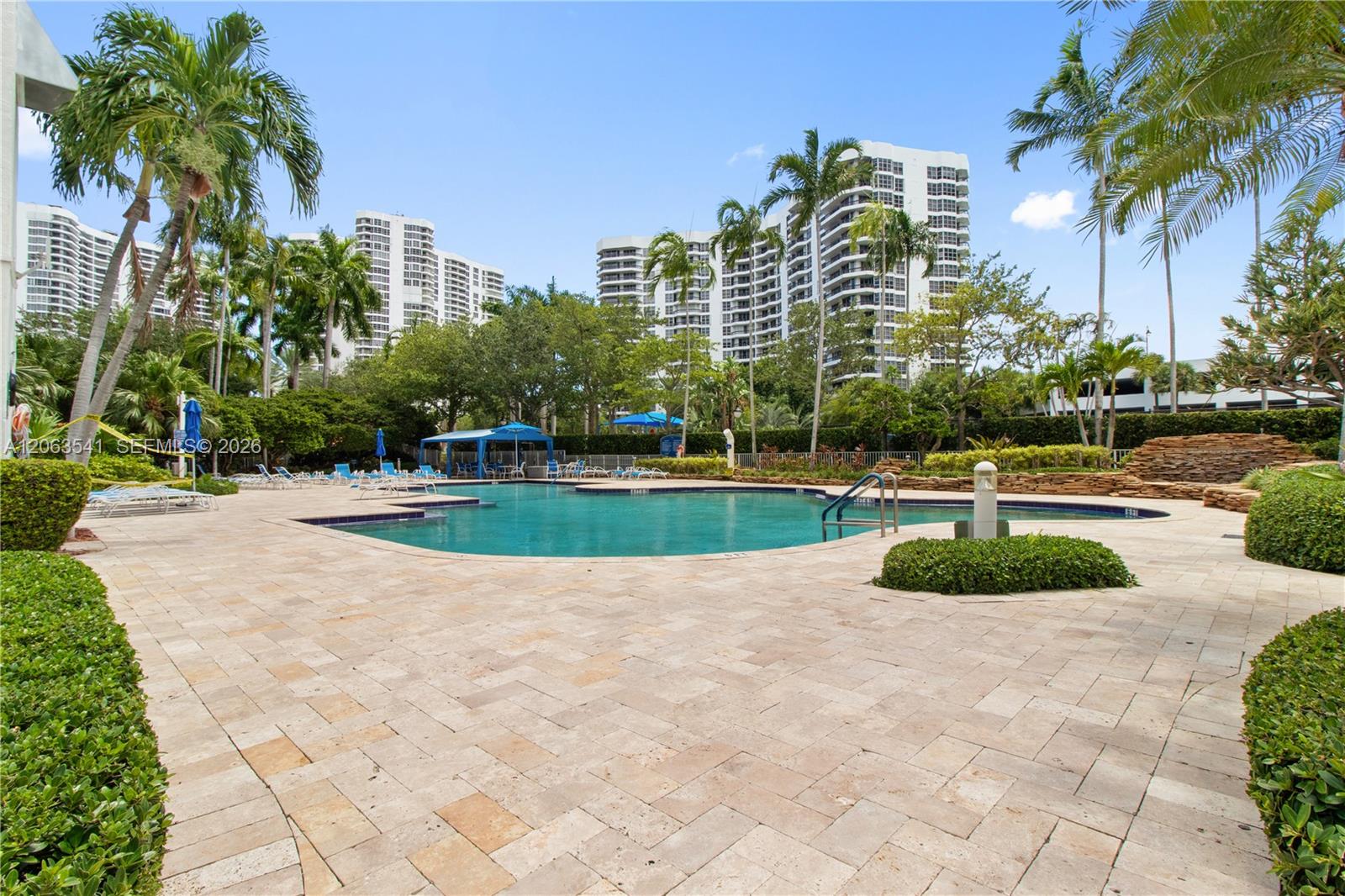 3500 Mystic Pointe Drive