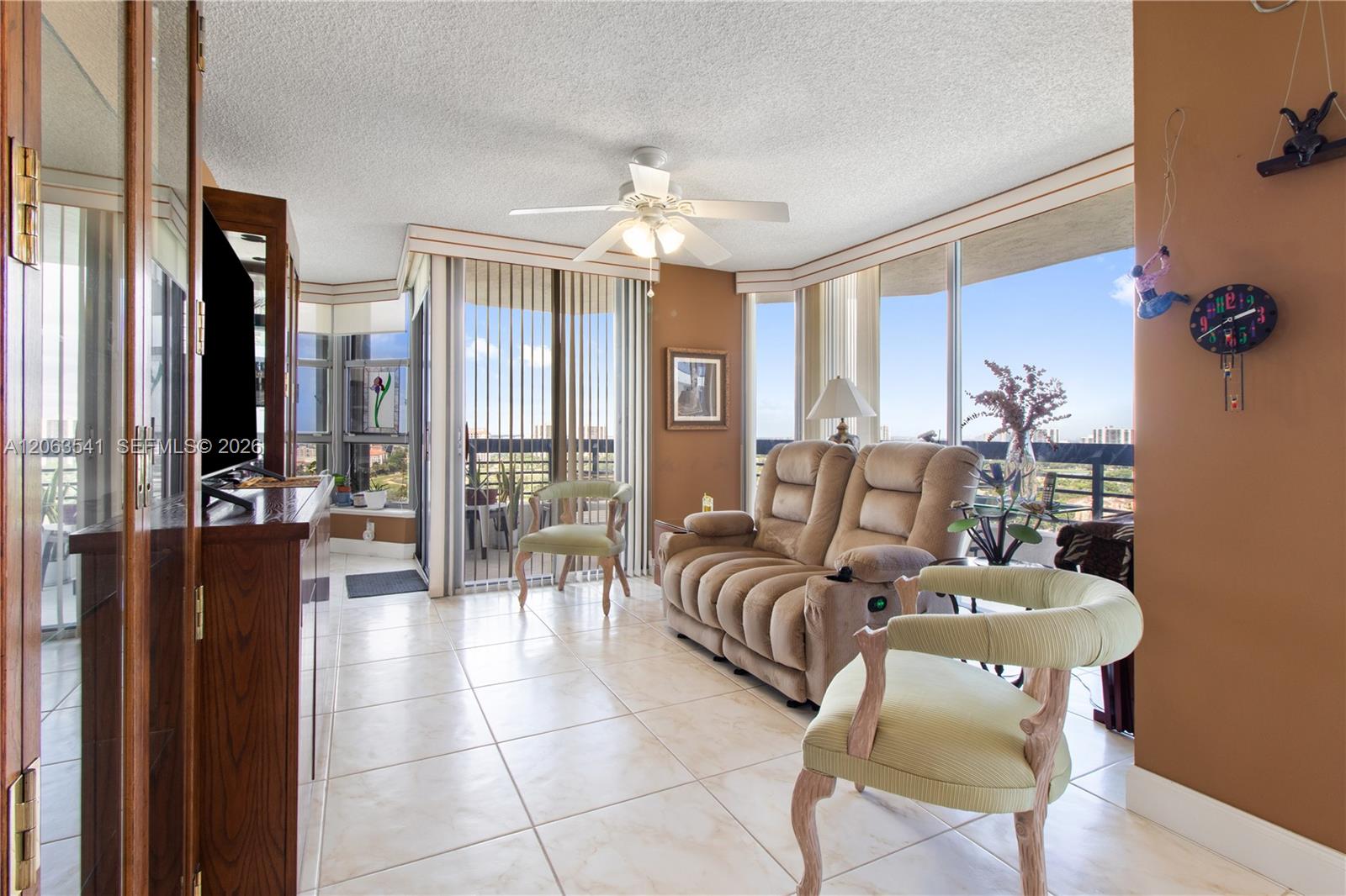 3500 Mystic Pointe Drive