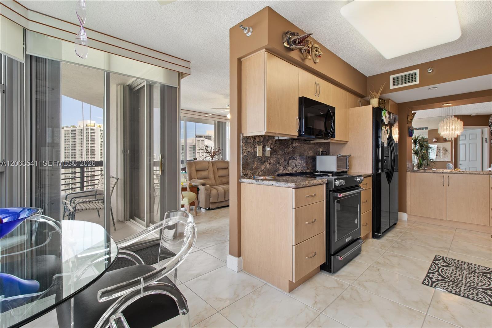 3500 Mystic Pointe Drive