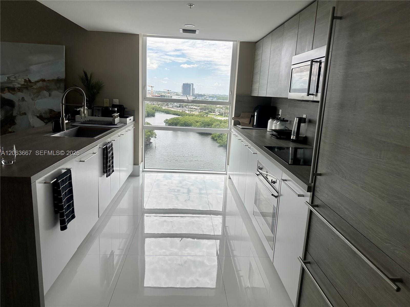 400 Sunny Isles Boulevard