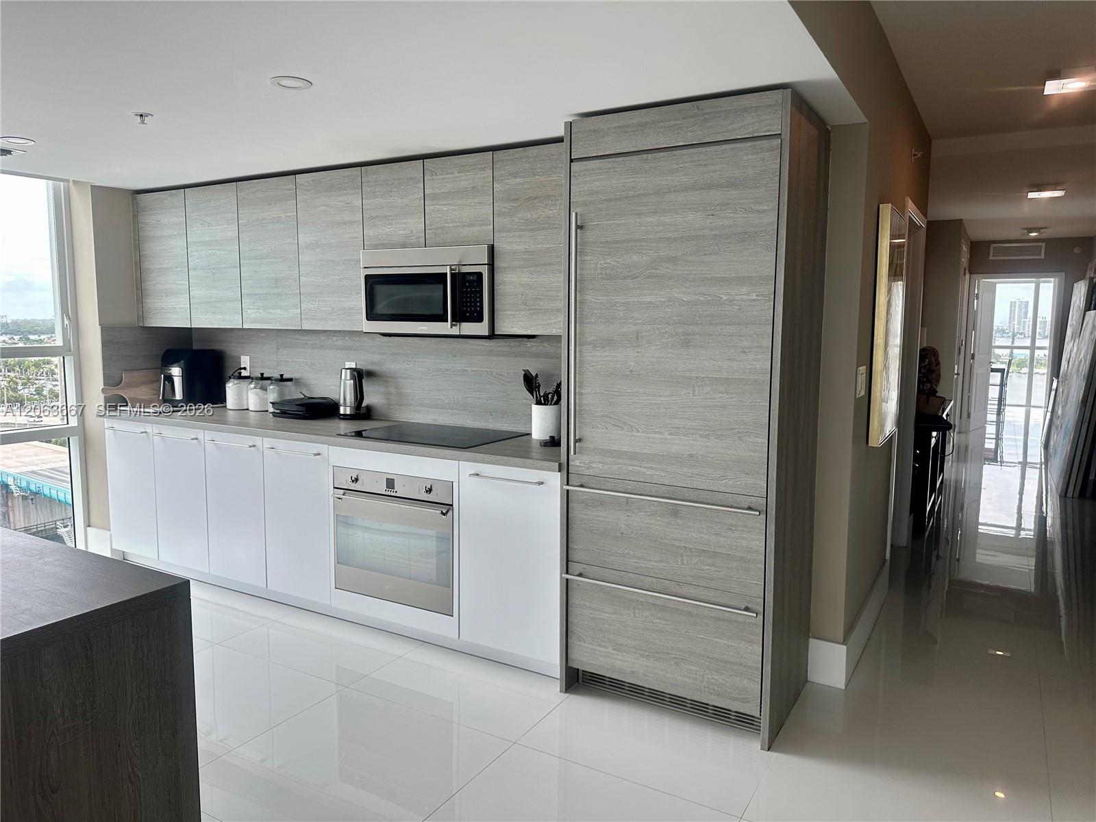 400 Sunny Isles Boulevard